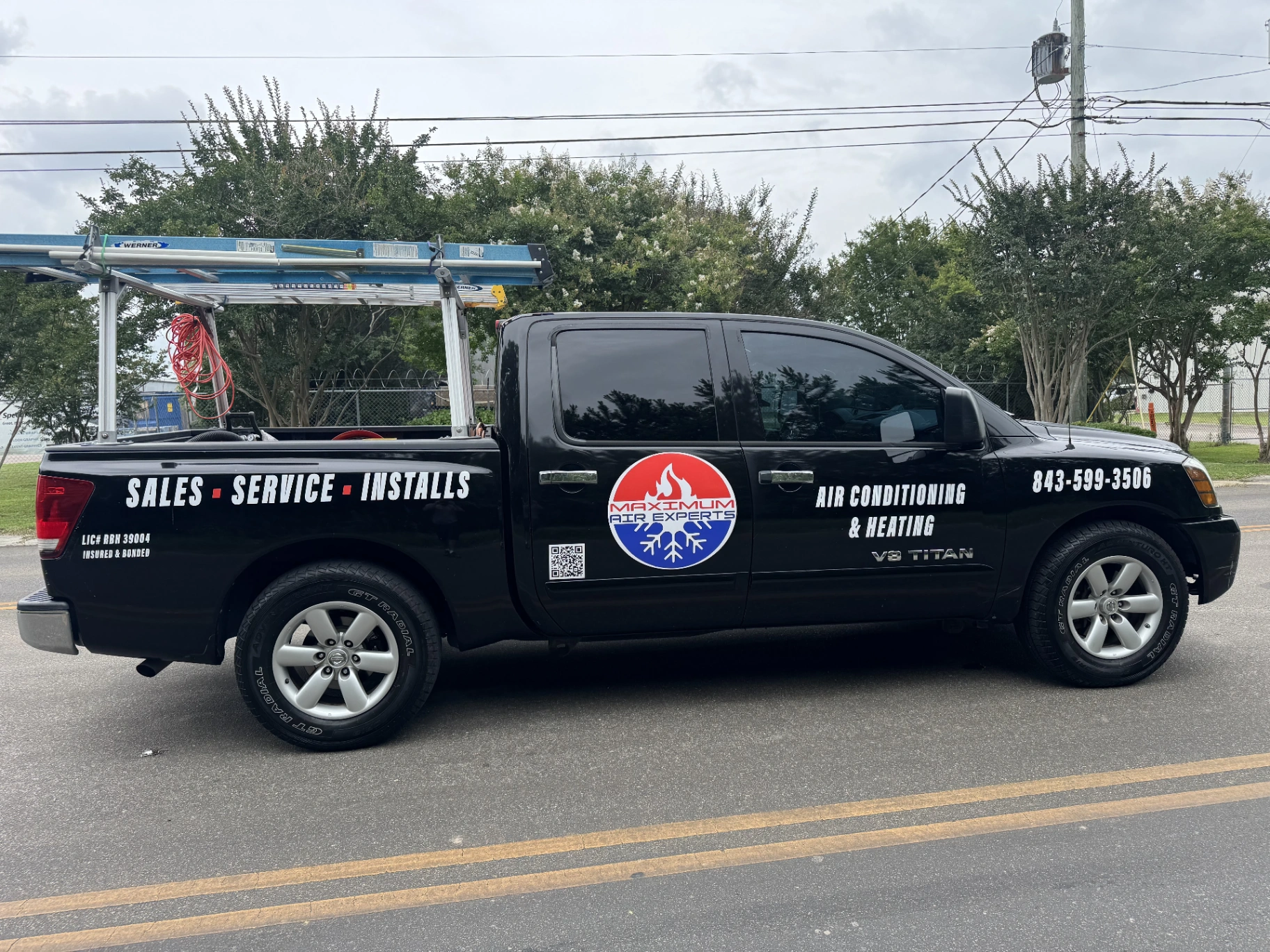 Maximum Air Experts service truck serving North Charleston area